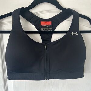 Like New Under Armour Women's Black Sports Bra
